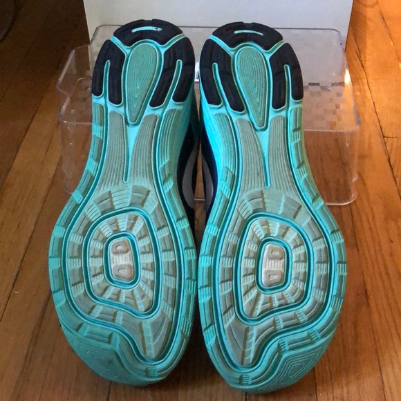 Size 10.5 Nike Lunarlaunch running shoes - Picture 3 of 4